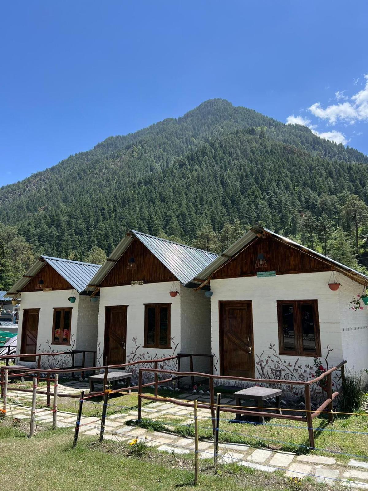 Himtrek Stays, Kasol Exteriör bild